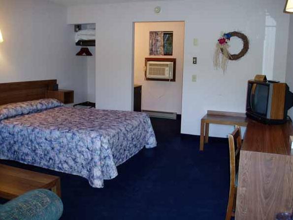 Tall Pines Motel Lake George Phòng bức ảnh
