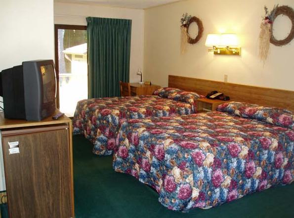 Tall Pines Motel Lake George Phòng bức ảnh