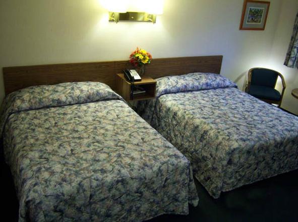 Tall Pines Motel Lake George Phòng bức ảnh